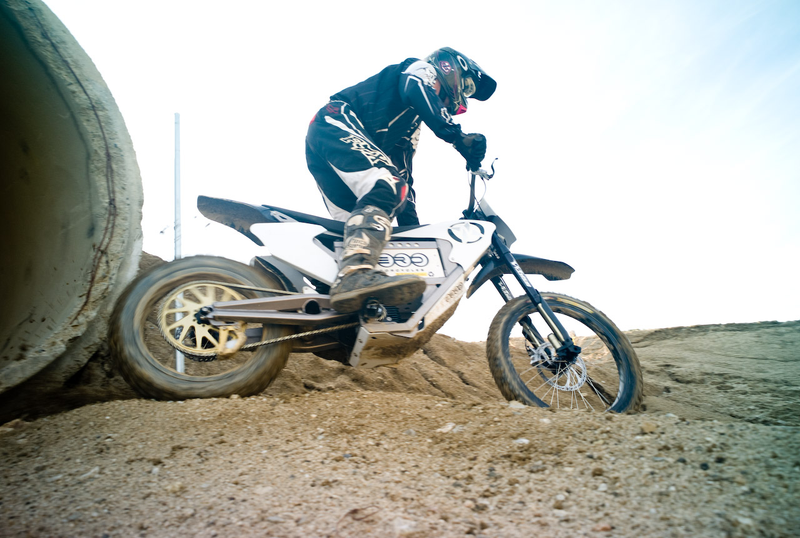 Illustration for article titled 2009 Zero X, First Ride: Fastest Production Electric Dirt Bike Ever